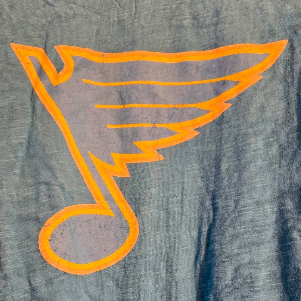Mitchell & Ness Men's St. Louis Blues Logo T-Shirt - Picture 2 of 5